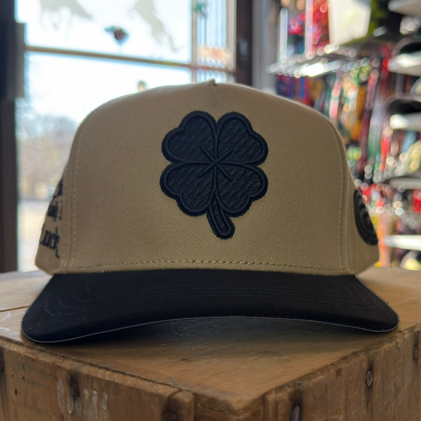 La Office Brown Clover