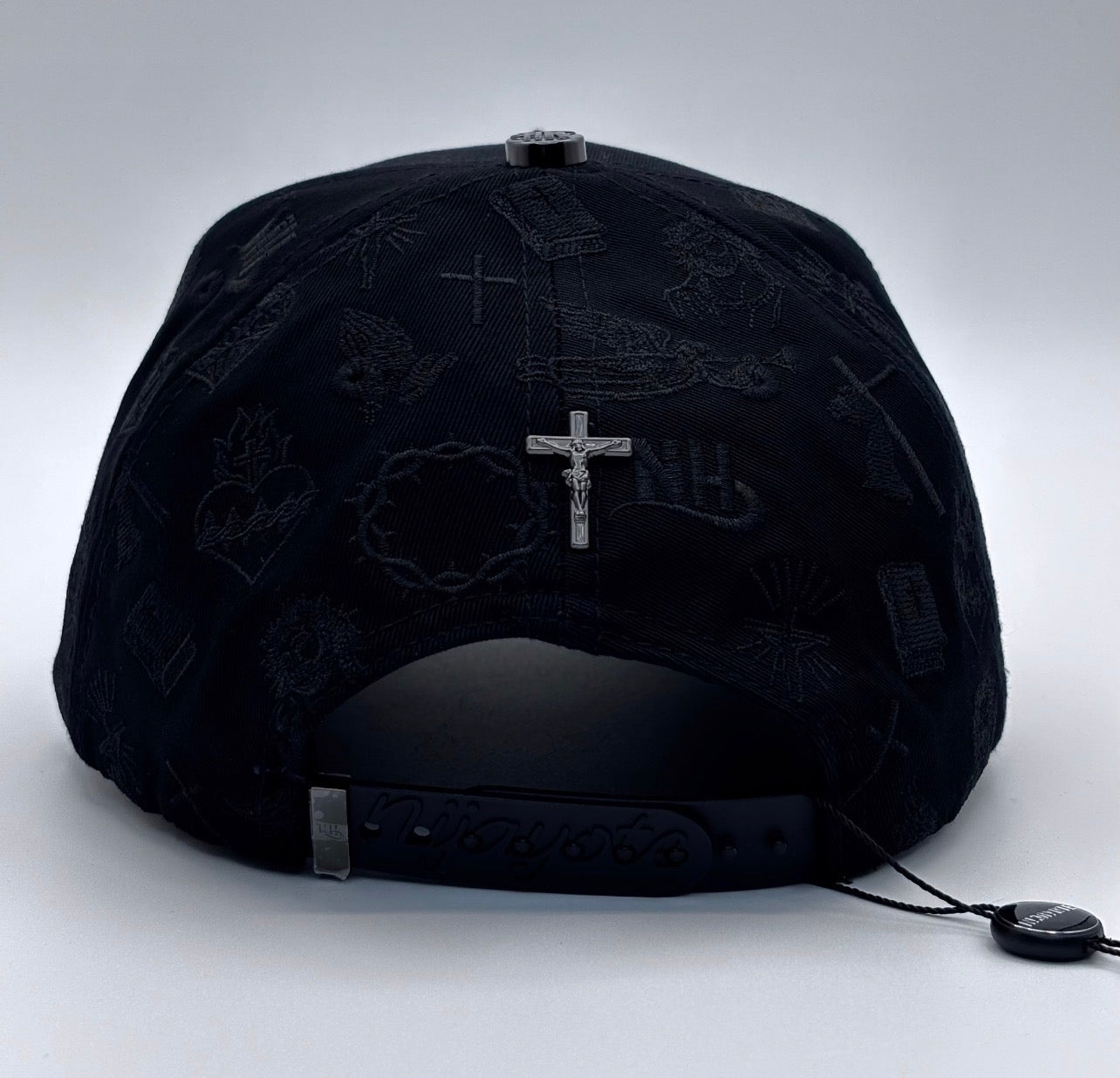 Cruz black