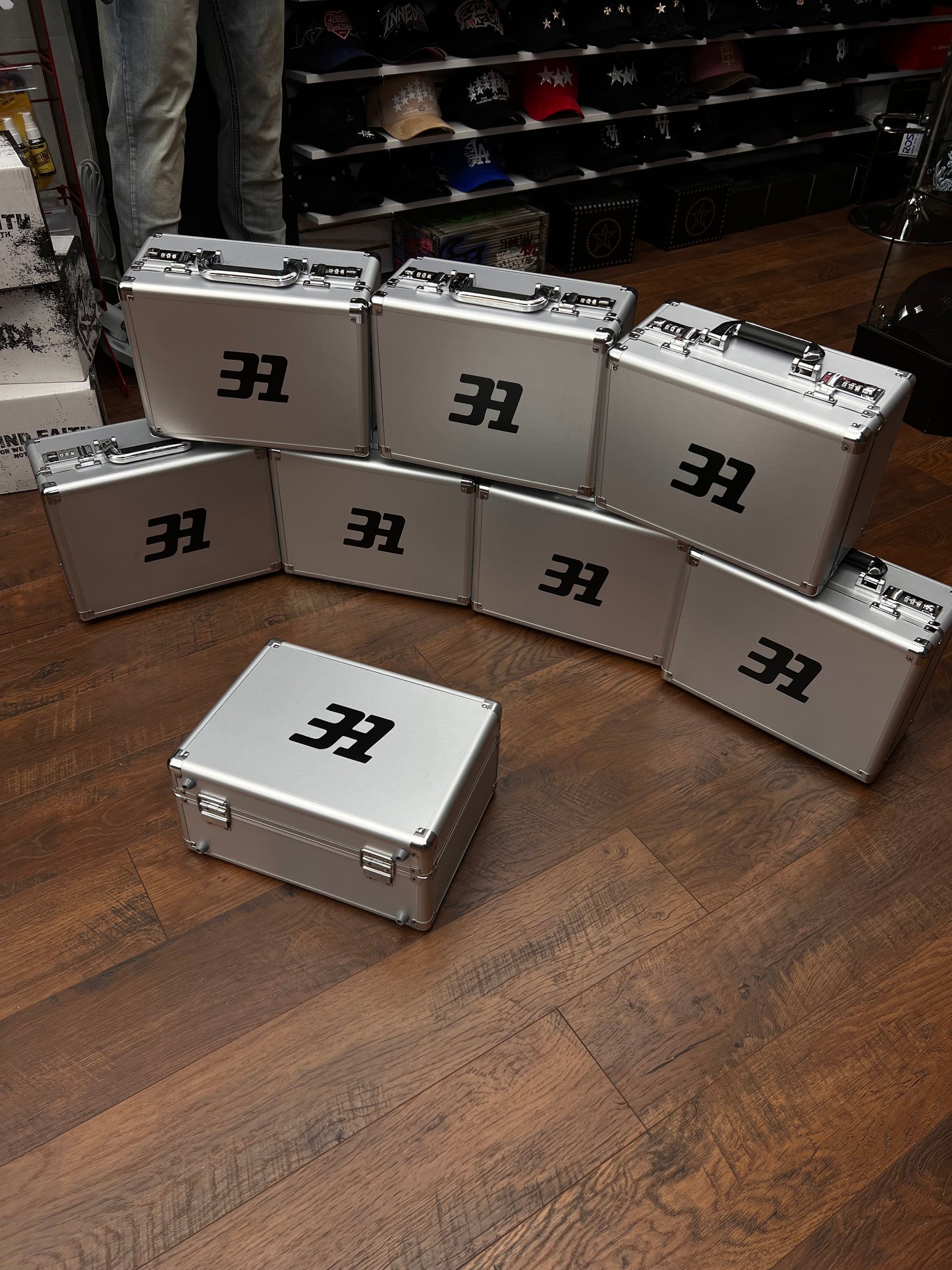 HAT BRIEFCASE ONLY